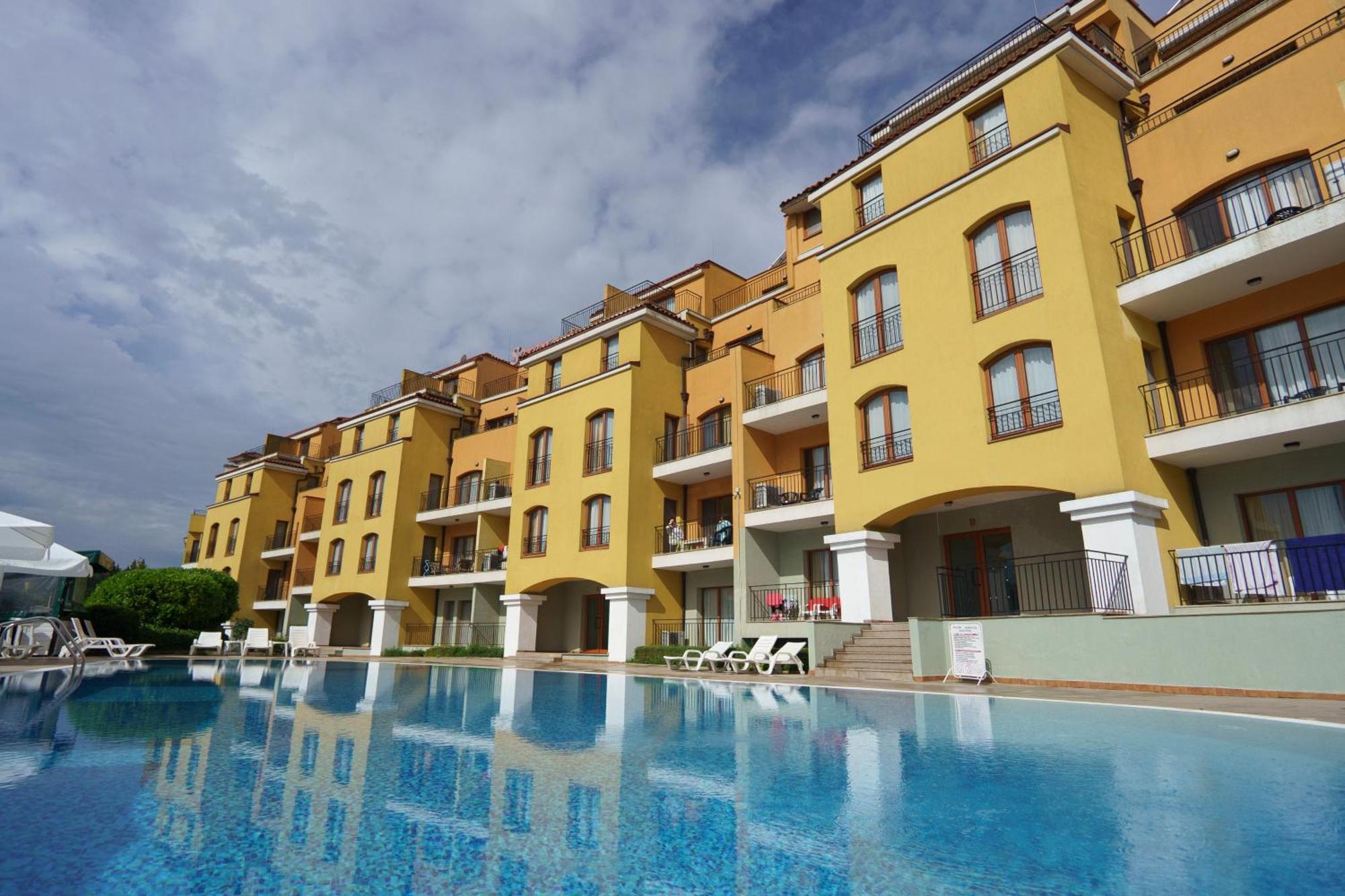 Serena Residence Aparthotel ソゾポル エクステリア 写真