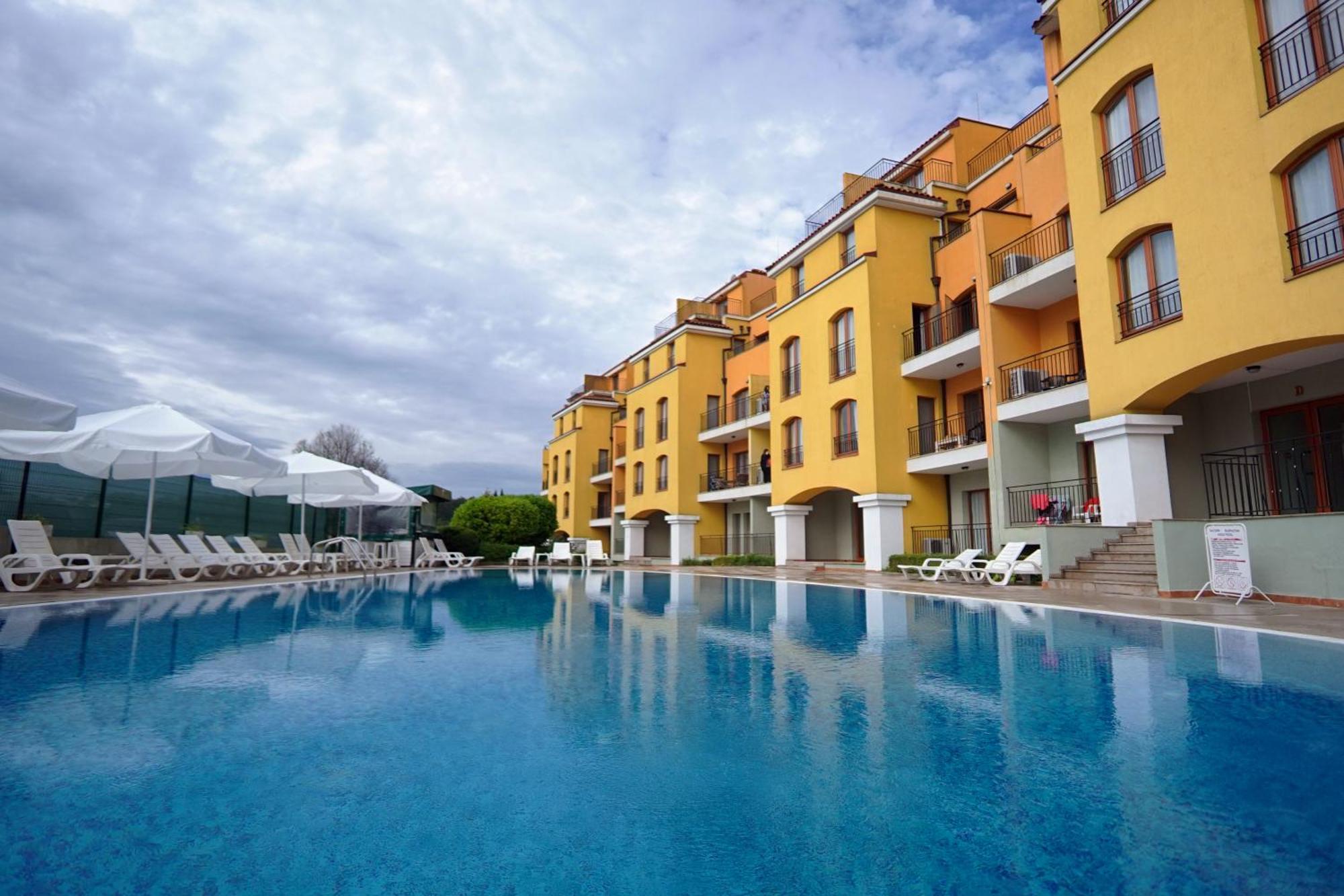 Serena Residence Aparthotel ソゾポル エクステリア 写真
